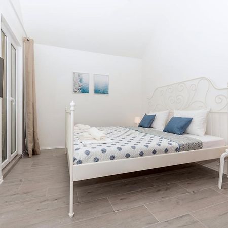Vista Mare Apartment - 3 Bedroom, Sea View Makarska Extérieur photo