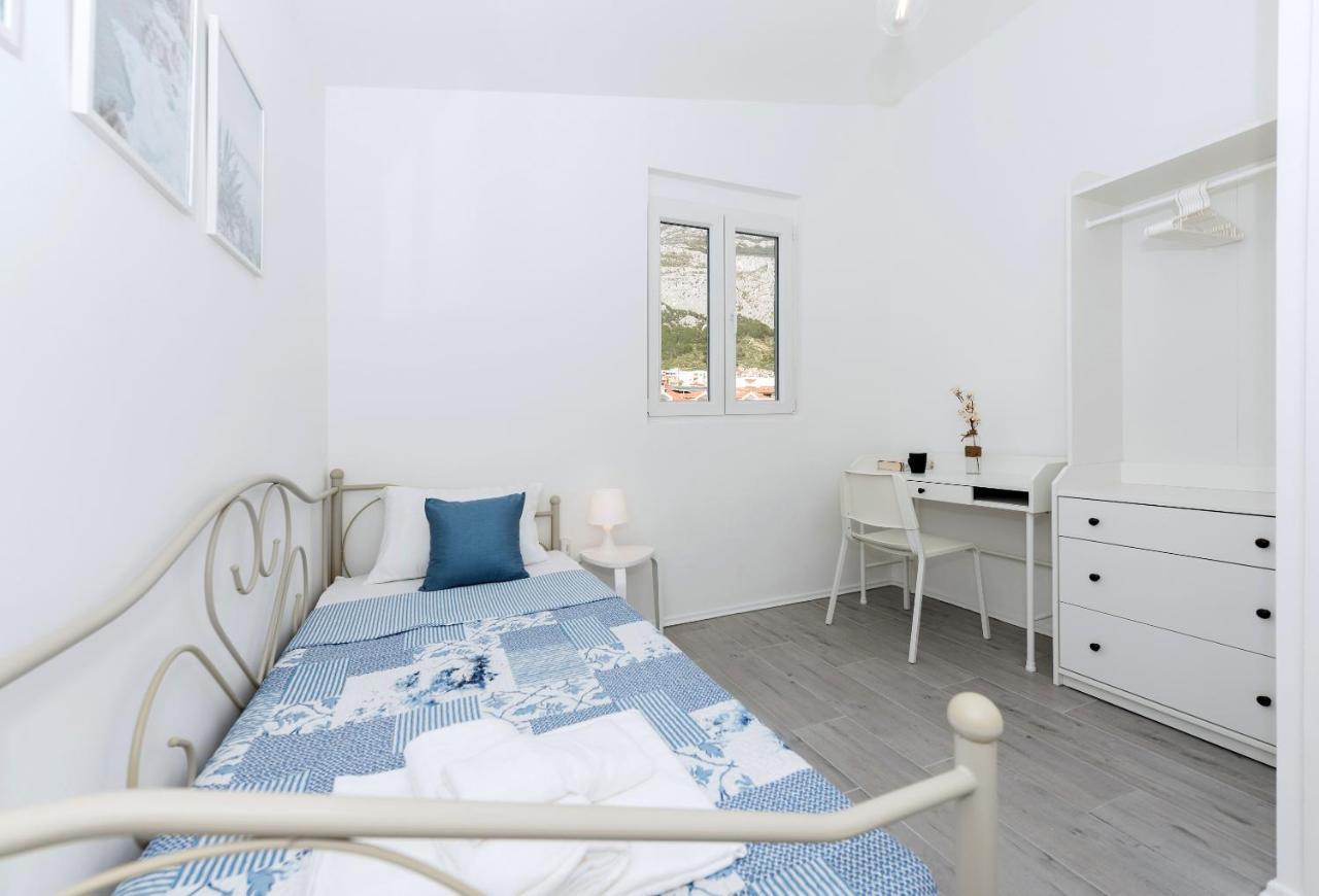Vista Mare Apartment - 3 Bedroom, Sea View Makarska Extérieur photo